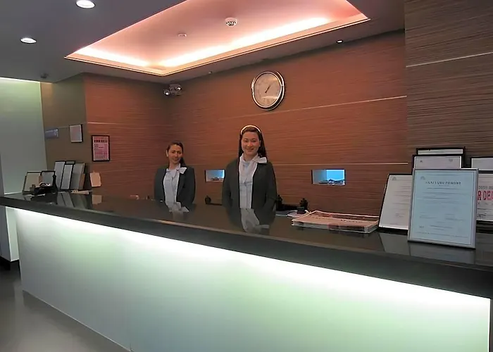 Vista Cubao 3*
